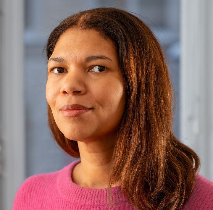 Yesinde Aluko, Kommunikations- och hållbarhetschef
