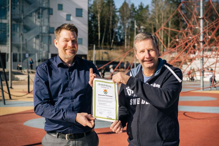 Henrik Örneblad, vd, och Tomas Hansson, styrelseordförande, Huddinge Samhällsfastigheter.