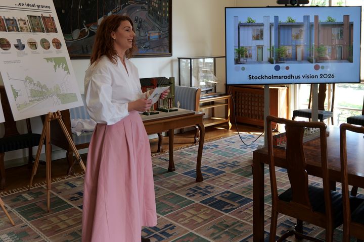 Emilia Bjuggren (S) presenterar Stockholmsradhus