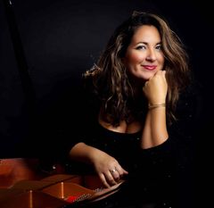 260410 - Nicole Zuraitis - Varbergs Teater