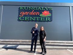 Fredrik Nyberg och Annika Joheman Karlén utanför Kungälvs Garden Center