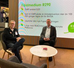 Gebwell Sverige AB:s vd Niklas Brunemalm och Gebwell Groups vd Martti Artama på Nordbygg-mässan tisdagen den 21 april 2026