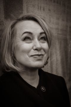 Louise Hoffsten