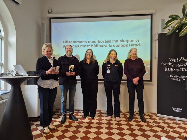 Kranvattentävlingens jury. Gunilla Hultren Karell (juryordförande), Pär Strömberg, Sara Bagge, Thilda Häll och Solveig Sommarström (kvalitetsansvarig).