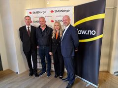 Från vänster: advokat/delägare Leif Sandtorv law.no Advokatfirma AS, Lars Oscar Øvstegård, advokat/delägare Trude Helberg law.no Advokatfirma AS och VD för SMB Norge Jørund Rytman.