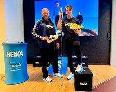 Hockeyhjältarna Patrick Thoresen (t.v.) och Håvard Salsten (t.h.) spelar en central roll i avtalet mellan HOKA och den svenska storklubben Djurgården. Foto: HOKA/Run AS