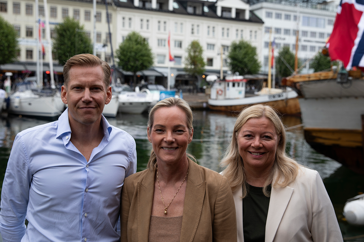 F.v. Mattias Lilja Graflund (Sverigechef och EVP Growth Markets), Kristin Vestgren Sæterøy (CEO), Silja Vestad (CMO)