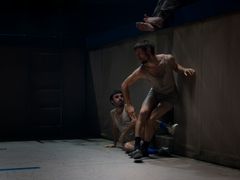 "Afterlife" i koreografi av Heidi Vierthaler. Premiär på Skånes Dansteater i Malmö 24 oktober 2026. Dansare i bild: Facundo Ebenegger, Tiemen Stemerding.