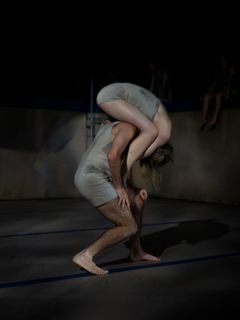 "Afterlife" i koreografi av Heidi Vierthaler. Premiär på Skånes Dansteater i Malmö 24 oktober 2026. Dansare i bild: Emma Välimäki, Facundo Ebenegger.