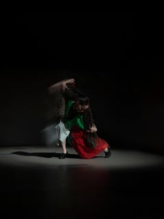 "Afterlife" i koreografi av Heidi Vierthaler. Premiär på Skånes Dansteater i Malmö 24 oktober 2026. Dansare i bild: Maria Pilar Abaurrea Zardoya.