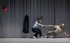 Wing Ding i koreografi av Lidia Wos. Premiär på Malmö Opera 10 maj 2025. Skånes Dansteater, Malmö Operaorkester, Malmö Operakör. I bild: Simone Frederick Scacchetti, Facundo Ebenegger