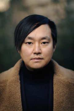 Författaren Patrik Lundberg medverkar i KulturWKND 2021. Journalisten Marjan Svab leder ett samtal om Lundbergs uppmärksammade bok Fjärilsvägen.