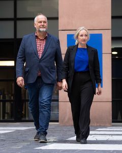 Jonas Sjöstedt och Hanna Gedin EU-parlamentariker för Vänsterpartiet.