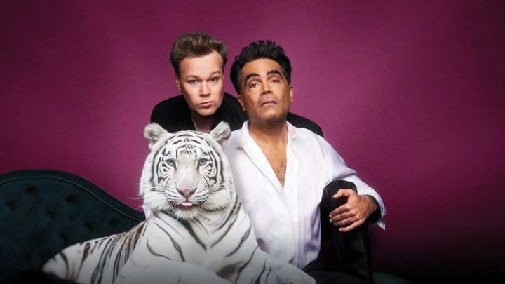 Efter succén med fyra utsålda föreställningar på Helsingborg Arena i december förra året, återvänder David Batra och Johan Glans för ett sista framträdande med sin succéshow i Helsingborg den 20 september.