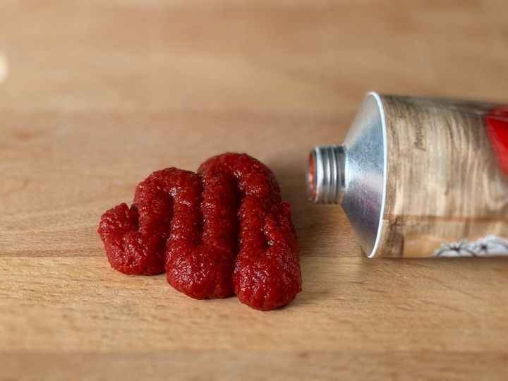 Ca. 10 g koncentrerad tomatpuré. Foto: Testfakta