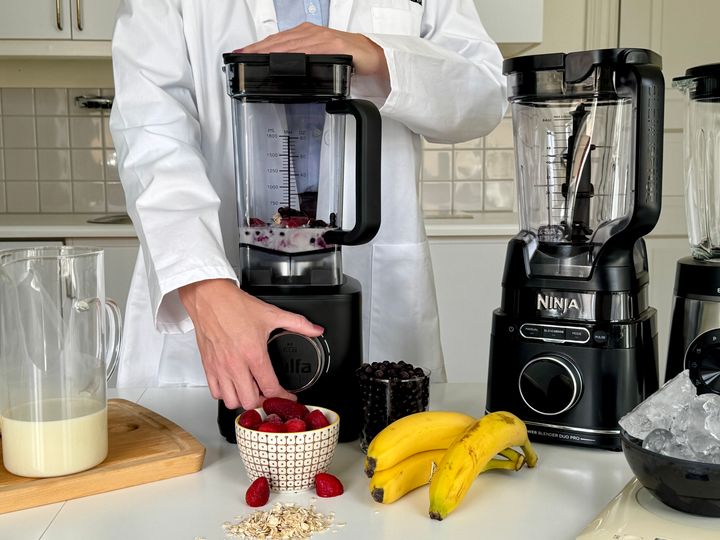 Ett av testmomenten var att göra smoothies. Bild: Testfakta