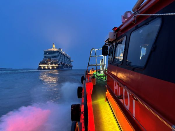 I somras besökte kryssningsfartyget Mein Schiff Stockholm.