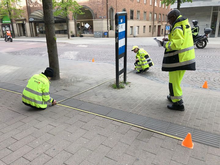 Borås Stads miljöteam genomför skräpmätning i centrala Borås