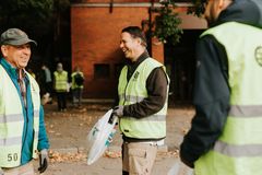 Snart utses den kommun i Sverige som bäst arbetat förebyggande mot nedskräpning under året.
