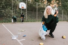 Håll Sverige Rents Skräpplockardagar pågår för fullt. Redan tre veckor in i kampanjen har 450 000 barn, unga och pedagoger anmält sig.