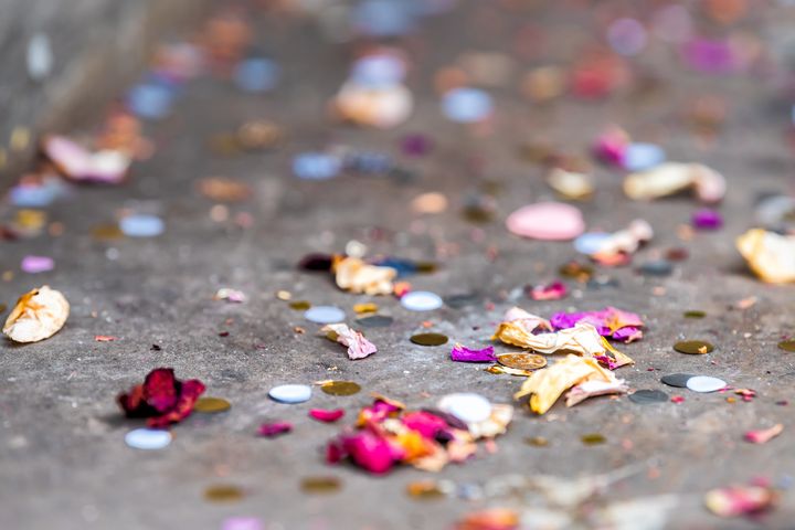 Under 2025 var hela 80 procent av den konfetti som hittades i städerna av plast, trots att det är förbjudet.