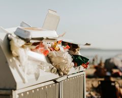 Den 12 augusti 2026 träder EU:s nya förpackningsförordning PPWR i kraft i Sverige. Syftet är att spara resurser, minska nedskräpningen och styra mot en mer hållbar framtid.