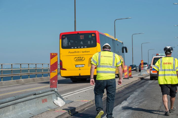 Arbeten på Ölandsbron begränsar framkomligheten.