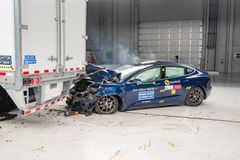Krocktest personbil bakifrån med underkörningsskydd_2 Foto: Euro NCAP.