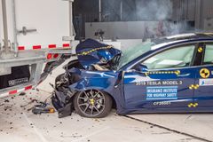 Krocktest personbil bakifrån med underkörningsskydd_1 Foto: Euro NCAP.