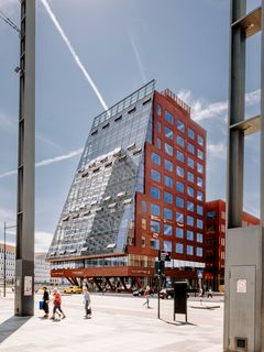 Fyrtornet i Hyllie innehåller bland annat kontor och stadsdelsbibliotek. Arkitekt: Wingårdhs