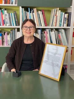 Jadwiga Krupinska tog emot hedersmedlemskapet på Sveriges Arkitekters kansli i Stockholm.