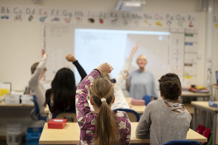 Skolverkets lägesbedömning ger en samlad bedömning av läget i skolväsendet och beskriver utvecklingen i förskola, skola och kommunal vuxenutbildning.