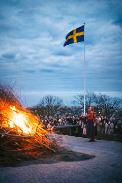 Skansens Folk dancers light the Wlpurgis bonfire