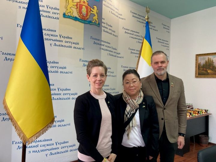 På resan till Ukraina medverkade bland andra Sofia Malander, biträdande kommundirektör i Linköpings kommun, Jenny Knuthammar, försvarsdirektör på Länsstyrelsen Östergötland samt Christian Velin, biträdande kanslichef för Sydöstra civilområdet.