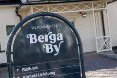 Ung Zon flyttar till Berga by.